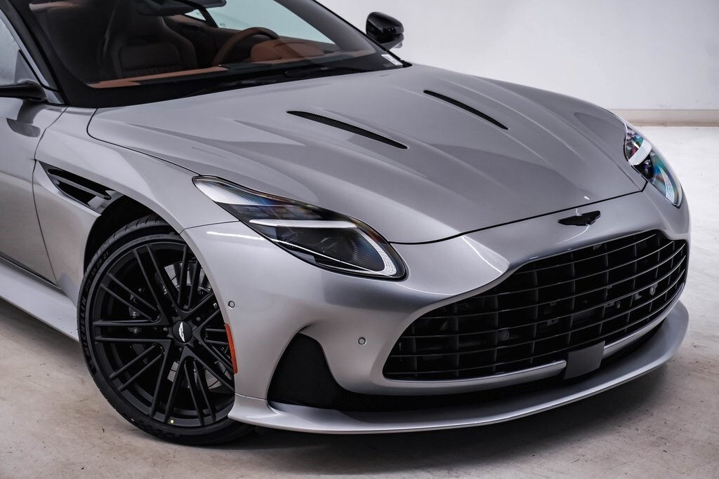 2025 Aston Martin DB12 AM5 photo 4