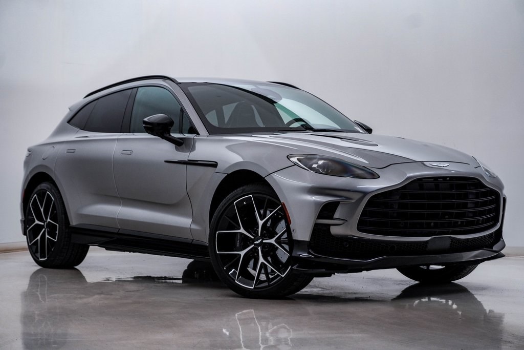 2025 Aston Martin DBX 707