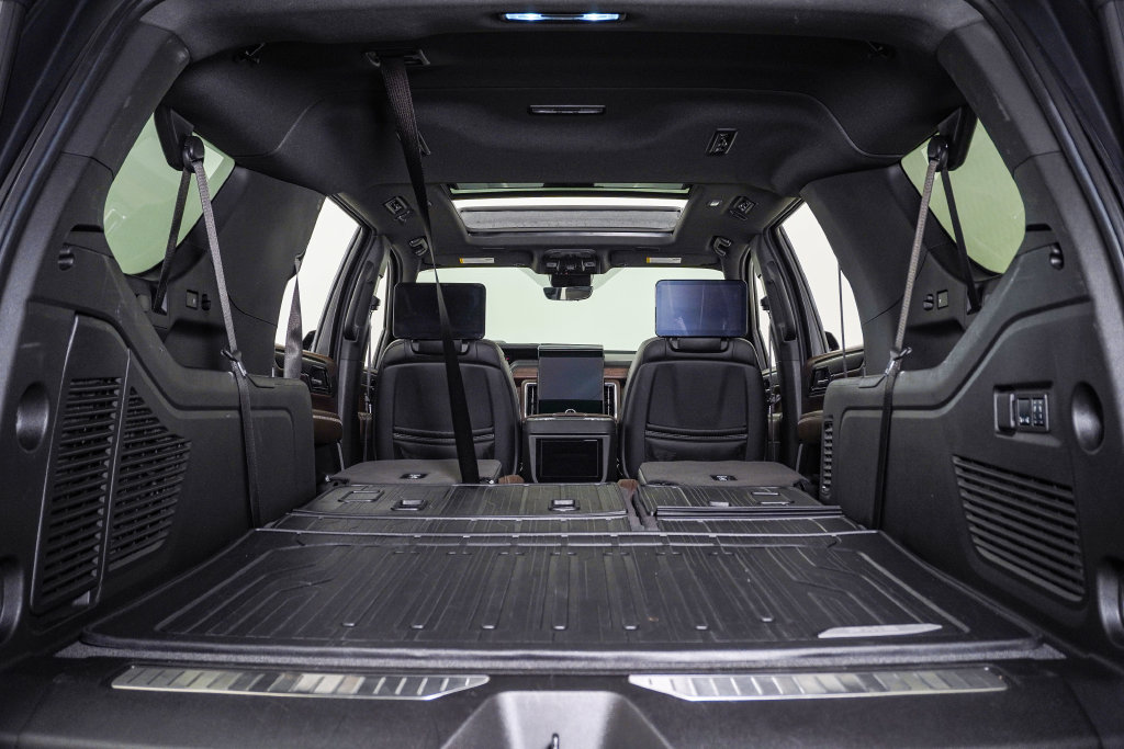 2025 GMC Yukon XL Denali Ultimate - Photo 33