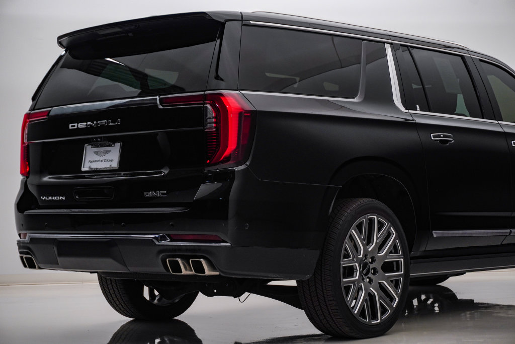 2025 GMC Yukon XL Denali Ultimate - Photo 12