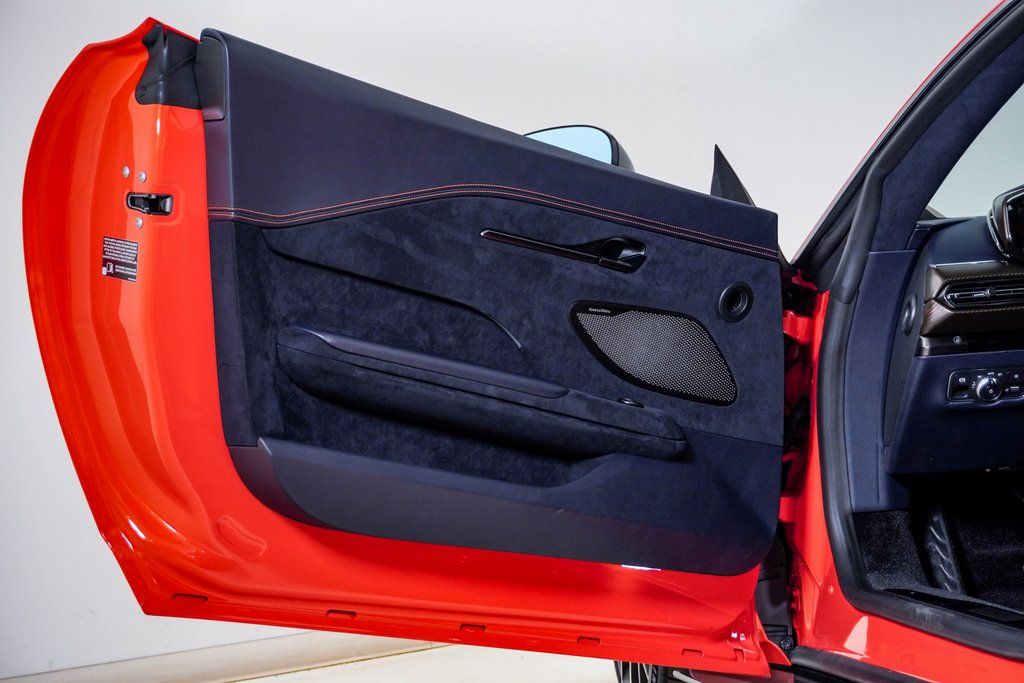 2025 Aston Martin Vantage Base - Photo 31