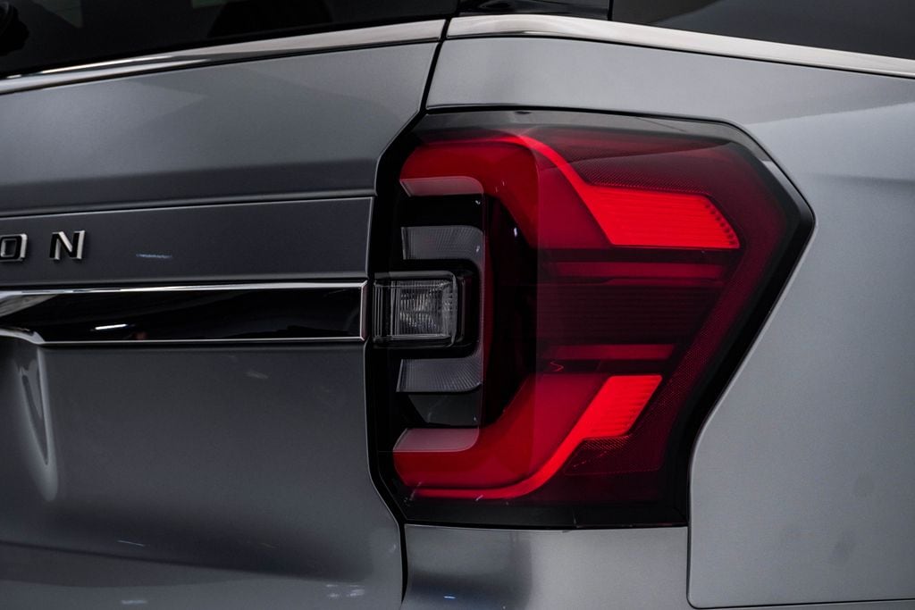 2022 Ford Expedition Limited - Photo 12