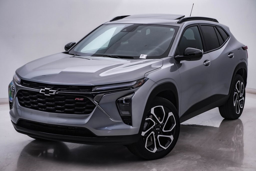 2025 Chevrolet Trax photo 3