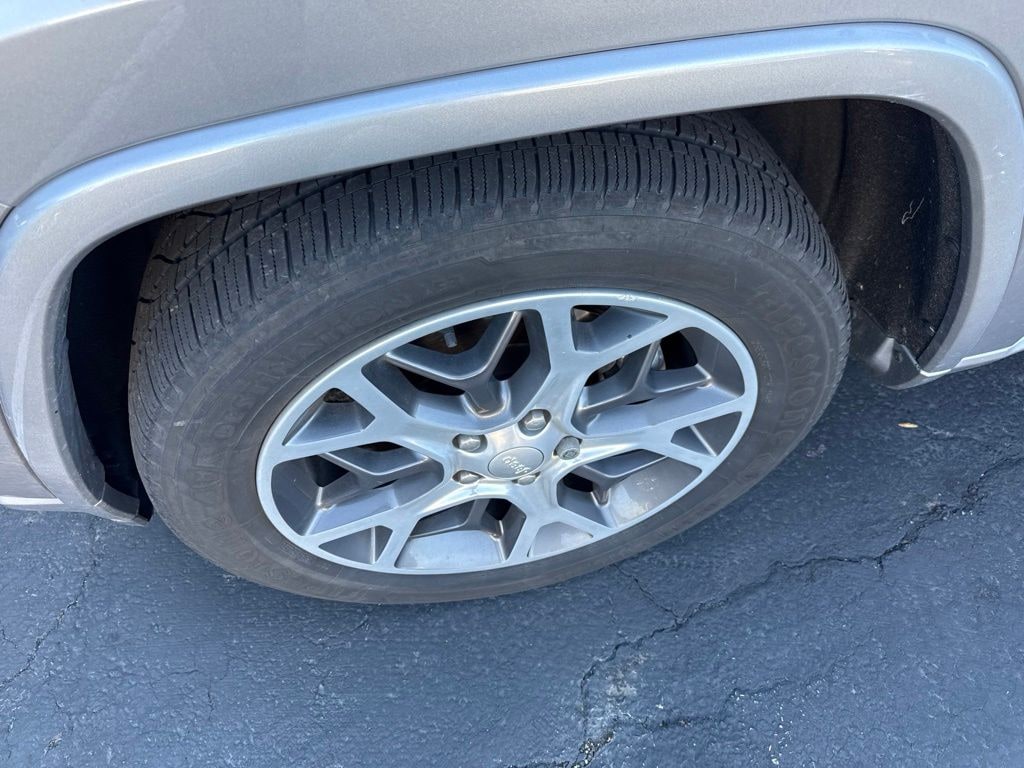 Used 2019 Jeep Grand Cherokee Overland SUV