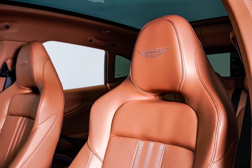 2025 Aston Martin DBX 707 - Photo 22