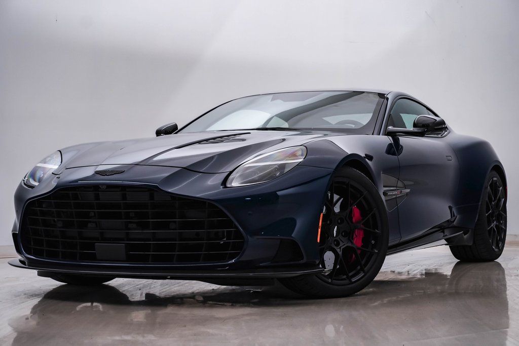 2025 Aston Martin Vanquish Coupe's photo