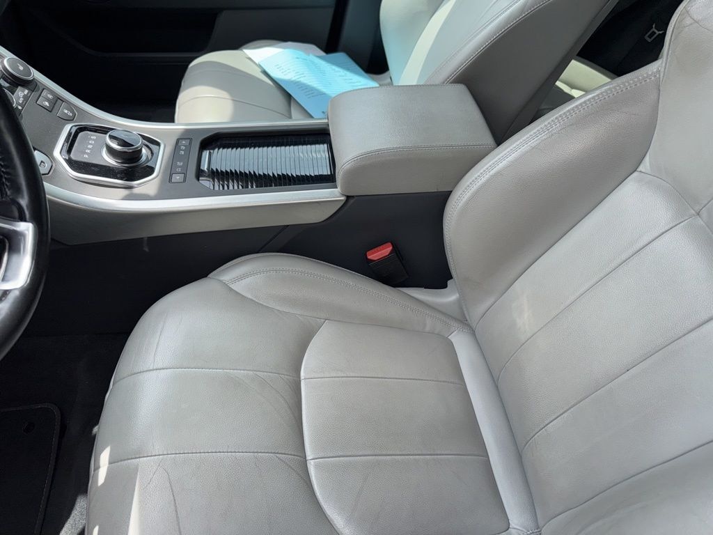 Used 2017 Land Rover Range Rover Evoque SE SUV