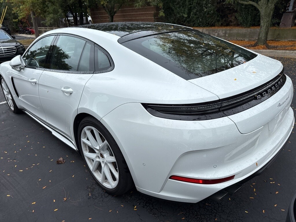2024 Porsche Panamera 4 photo 4