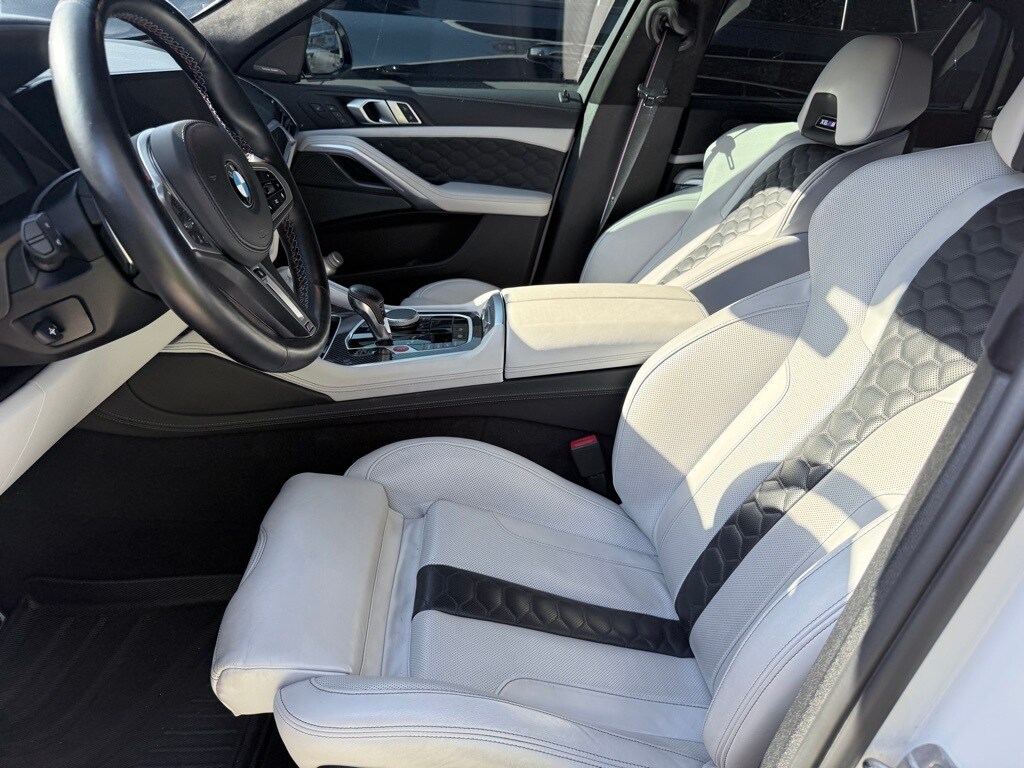 2022 Bmw X6 M photo 2