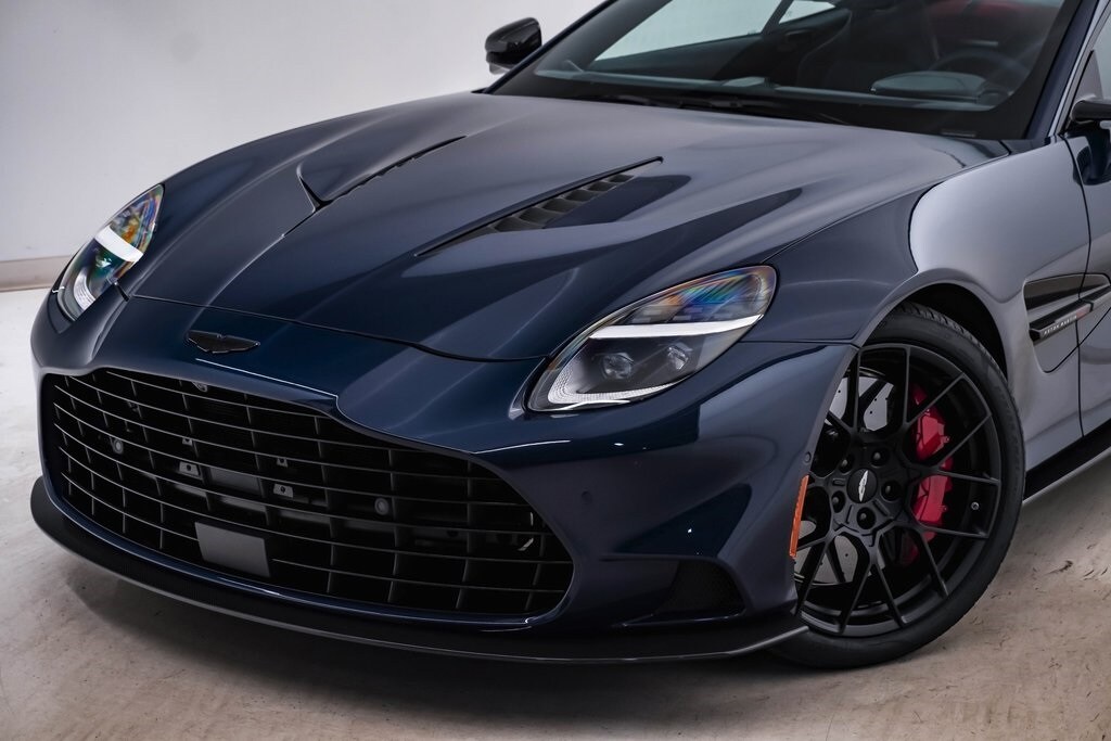 2025 Aston Martin Vanquish AM7 photo 4