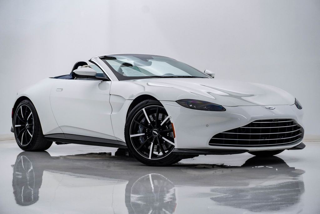 2022 Aston Martin Vantage 4.0 V8 Roadster's photo