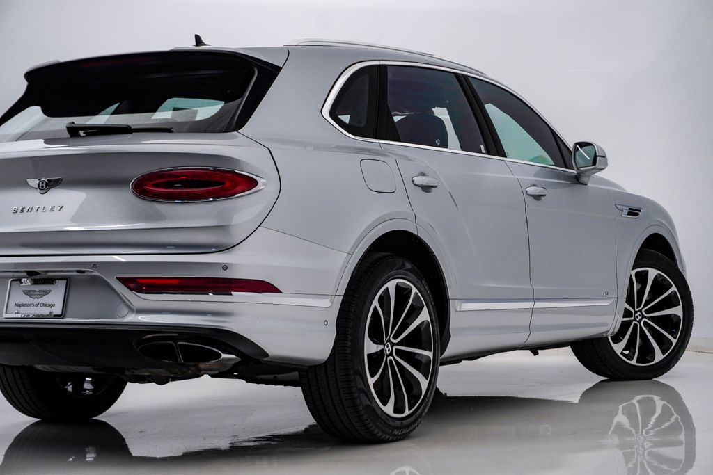 2022 Bentley Bentayga - Photo 10
