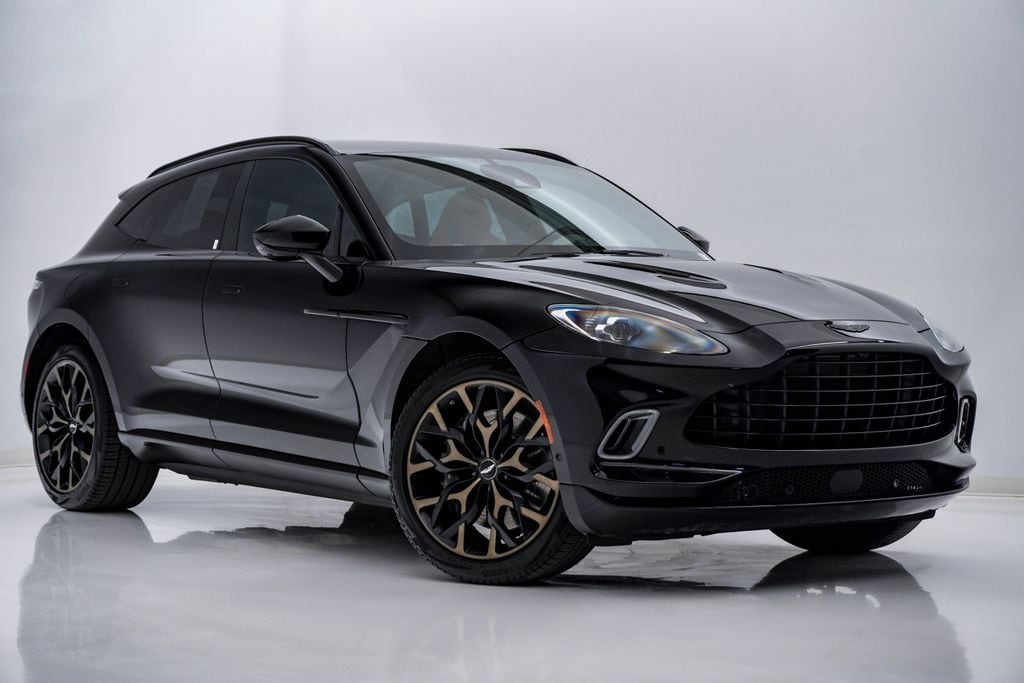 2021 Aston Martin DBX Base