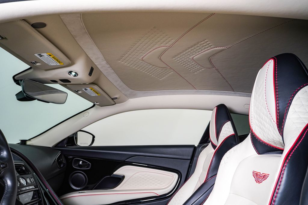 2022 Aston Martin DBS Base - Photo 23