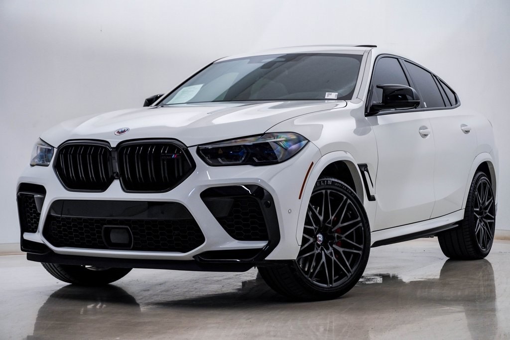2022 BMW X6 M Base's photo
