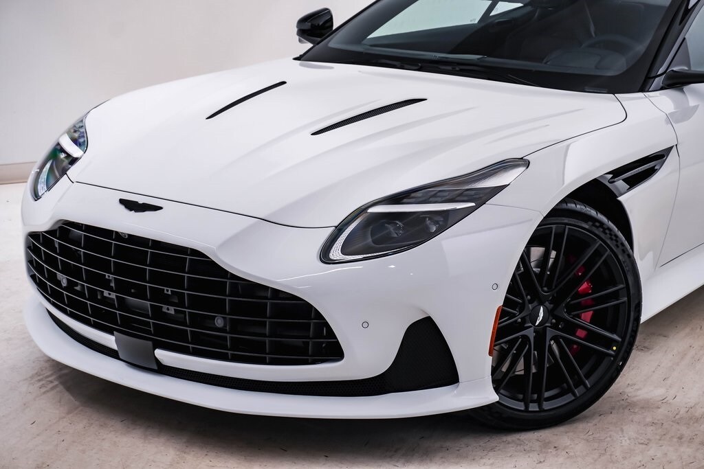 2025 Aston Martin DB12 AM5 photo 4