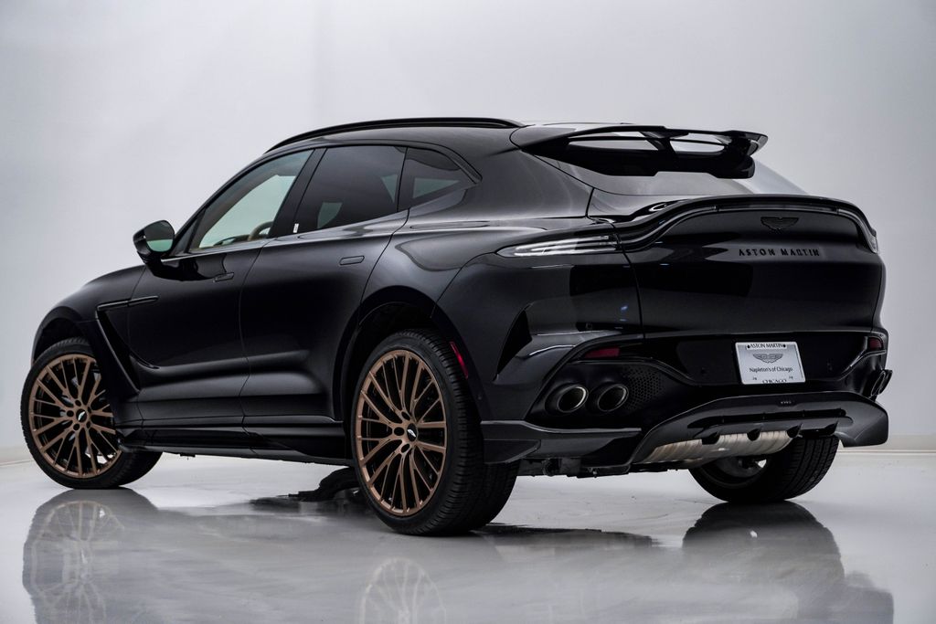 2025 Aston Martin DBX 707 - Photo 8