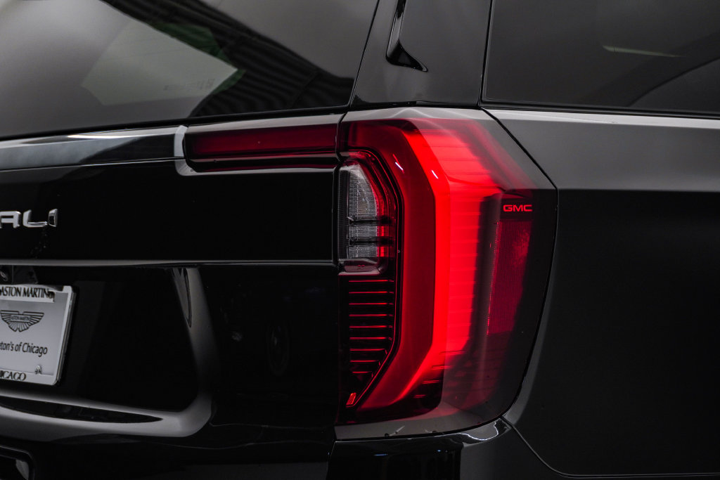 2025 GMC Yukon XL Denali Ultimate - Photo 13