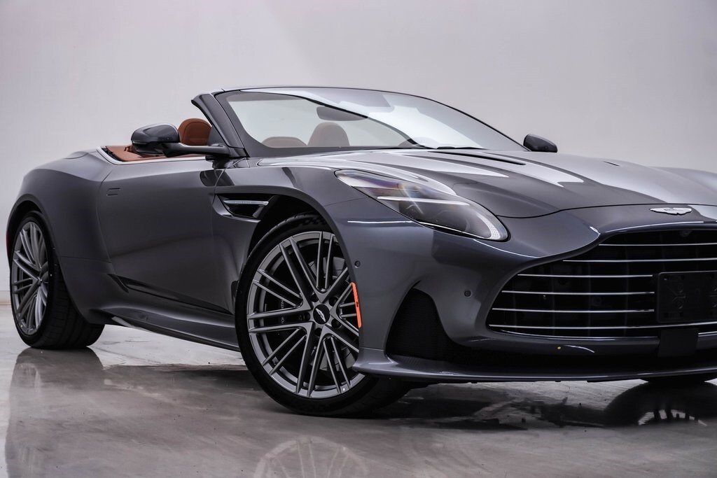 2025 Aston Martin DB12 AM5 photo 2
