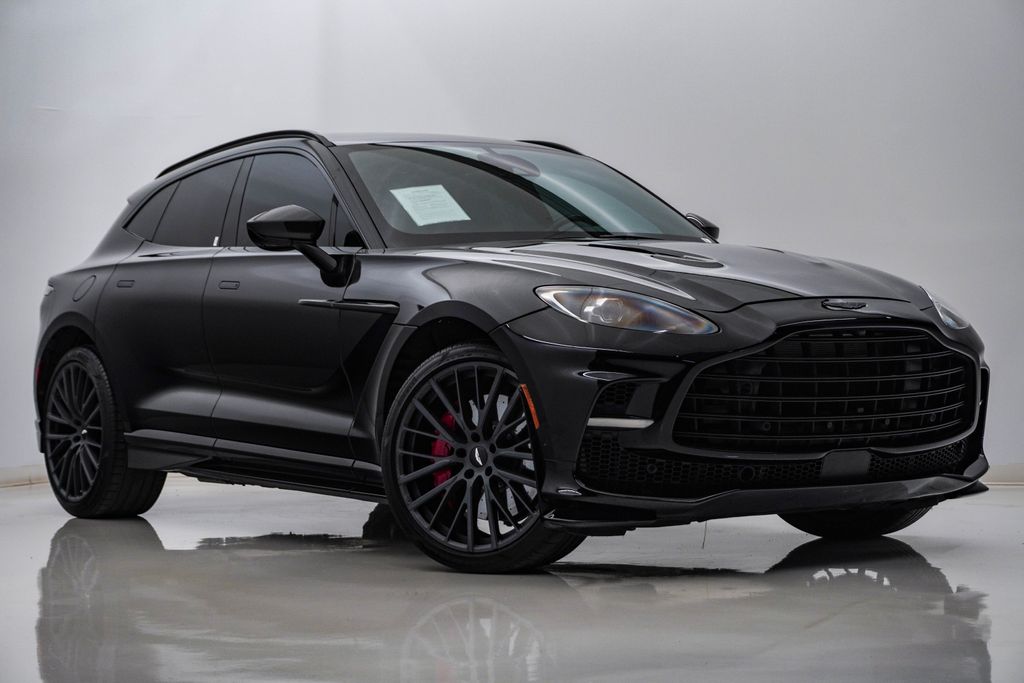 2023 Aston Martin DBX 4.0 V8 707 AWD's photo