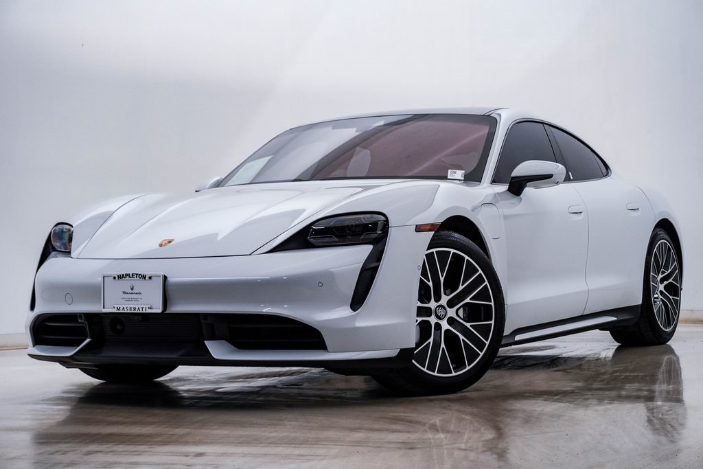 2020 Porsche Taycan Turbo's photo