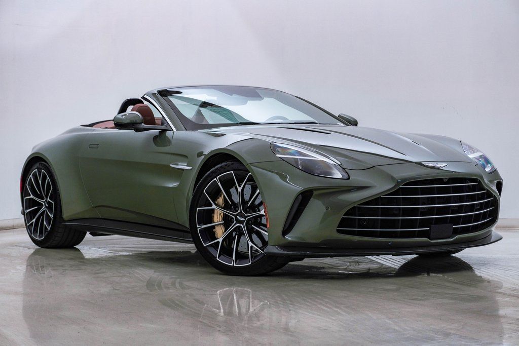 2026 Aston Martin Vantage's photo