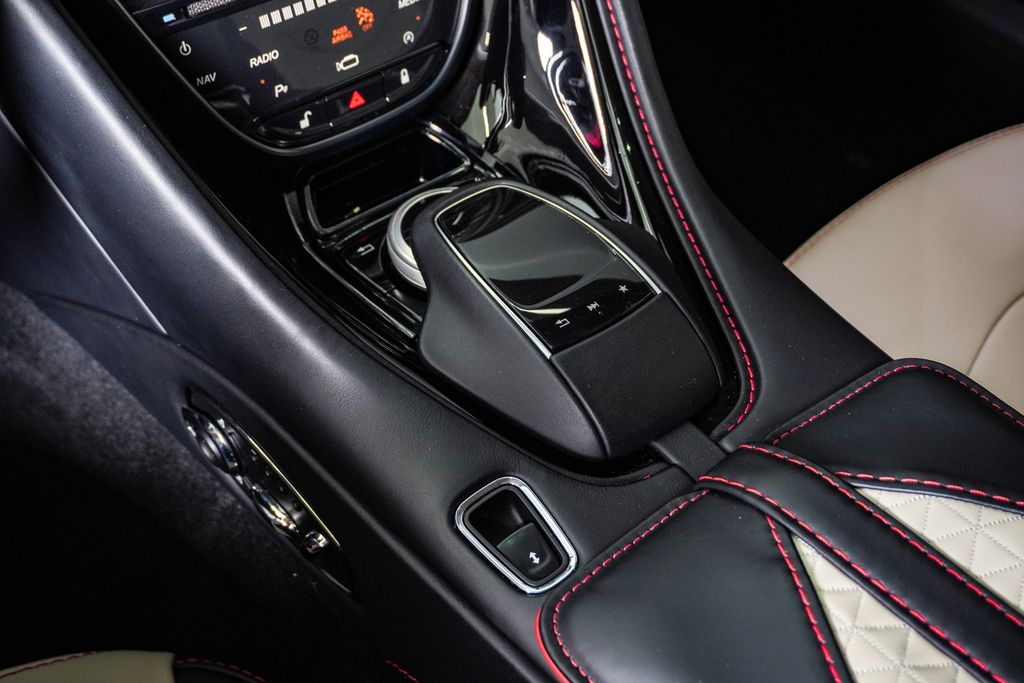 2022 Aston Martin DBS Base - Photo 32