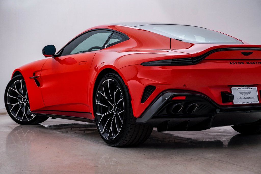 2025 Aston Martin Vantage Base - Photo 9