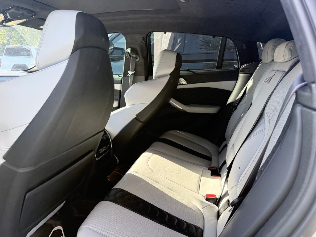 2022 Bmw X6 M photo 3