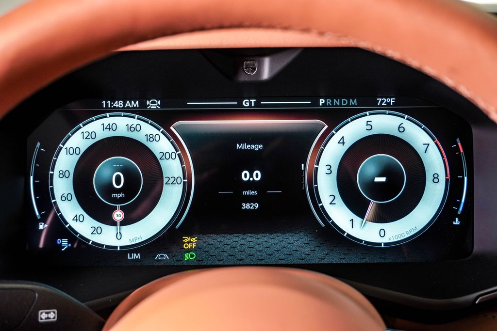 2025 Aston Martin DBX 707 - Photo 26