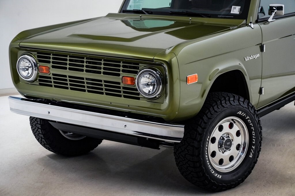 2024 Ford Bronco Black Diamond photo 4