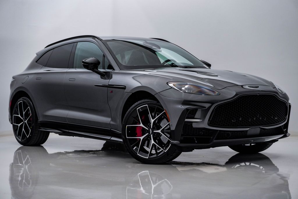 2026 Aston Martin DBX 4.0 V8 S AWD's photo