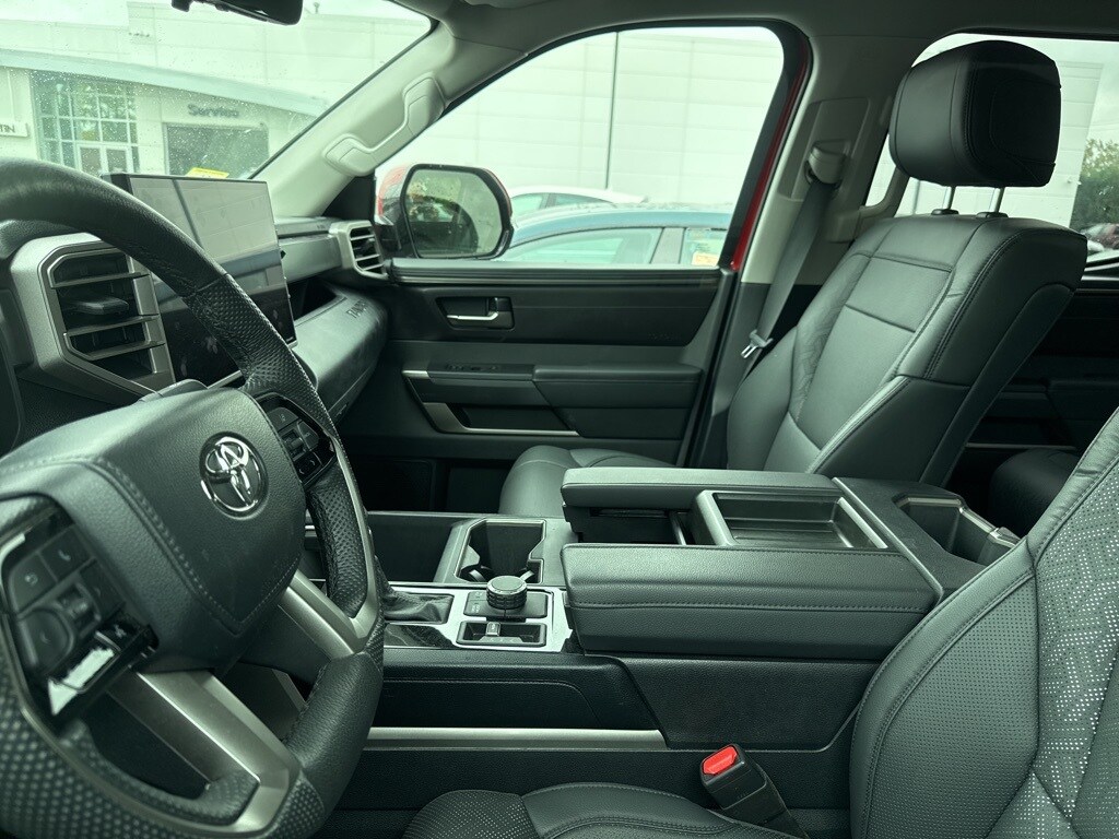 2024 Toyota Tundra SR5 photo 3