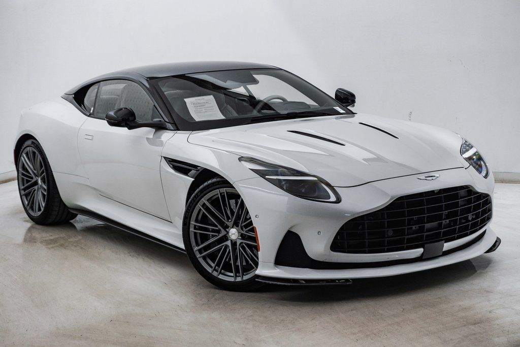 2024 Aston Martin DB12 Base - Photo 13