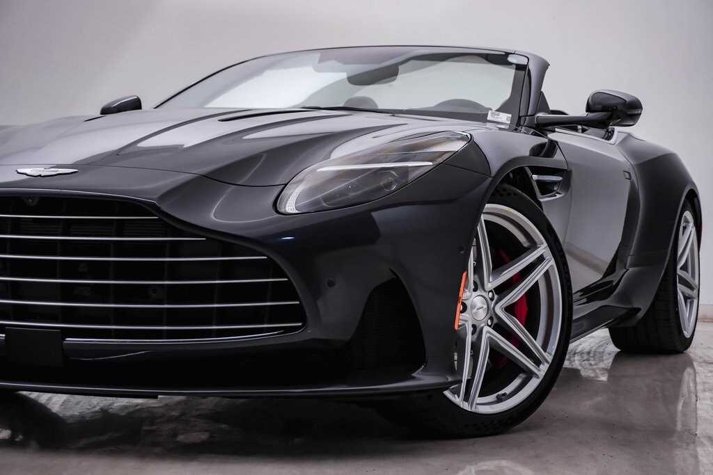 2025 Aston Martin DB12 AM5 photo 2