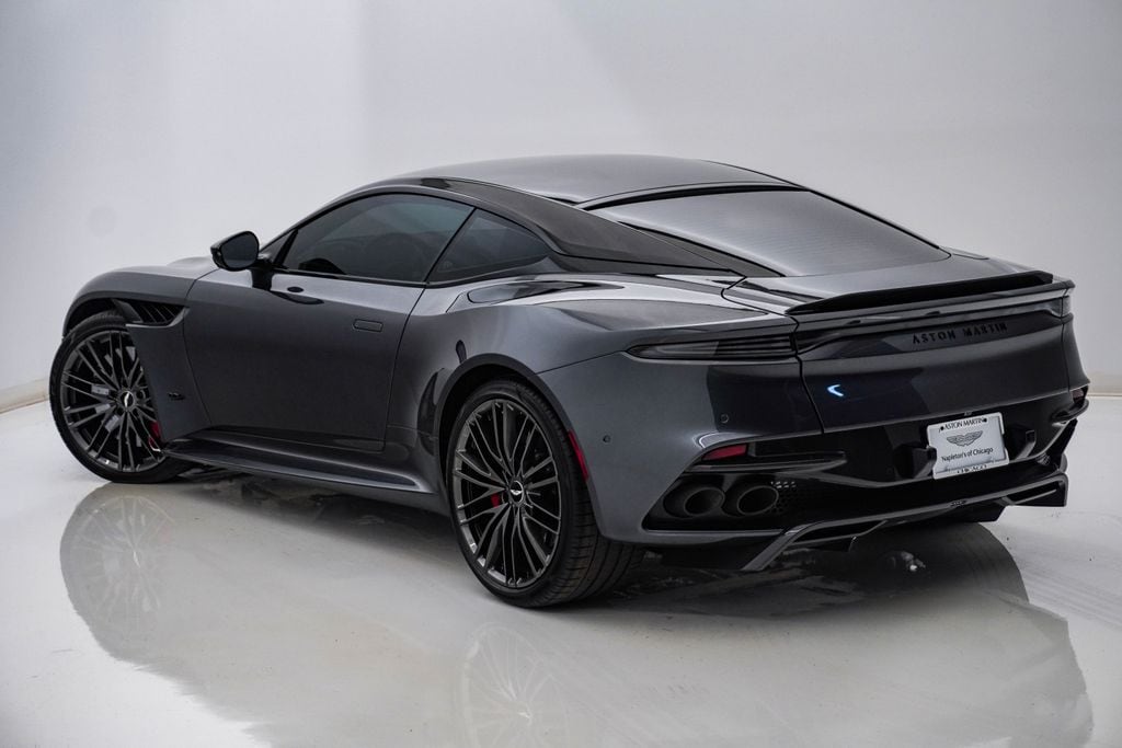 2022 Aston Martin DBS Base - Photo 10