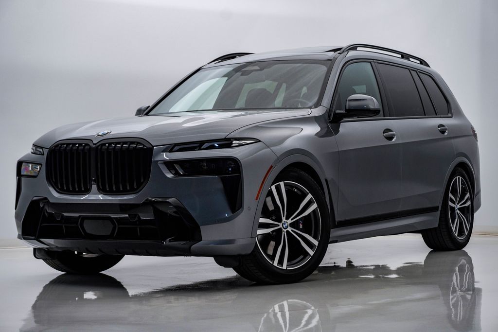 2023 BMW X7 xDrive40i's photo