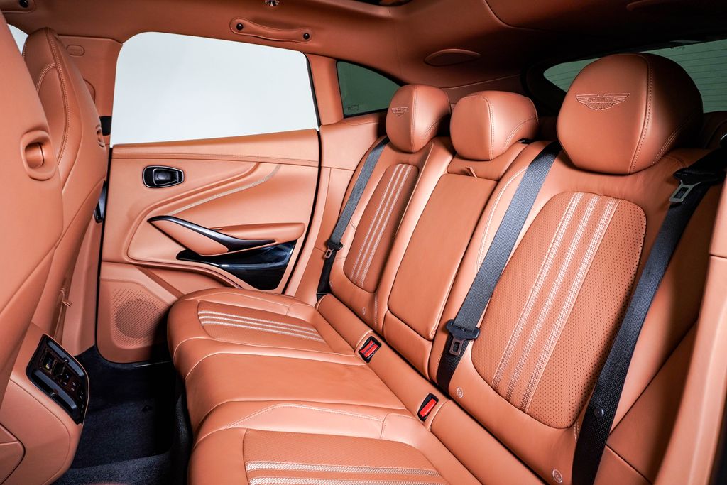 2025 Aston Martin DBX 707 - Photo 20