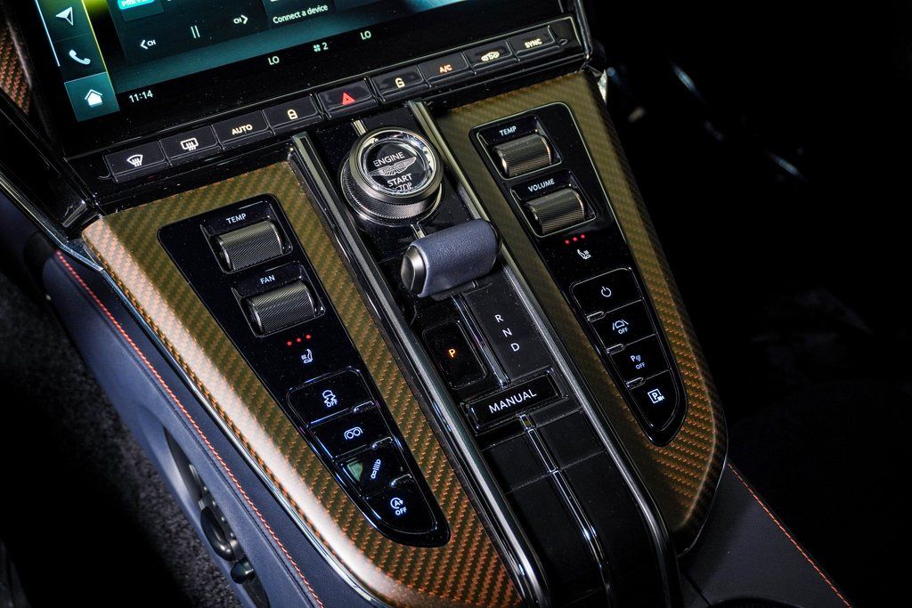 2025 Aston Martin Vantage Base - Photo 30