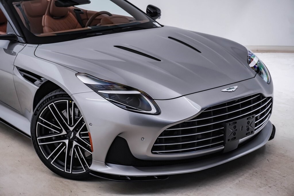 2025 Aston Martin DB12 AM5 photo 4