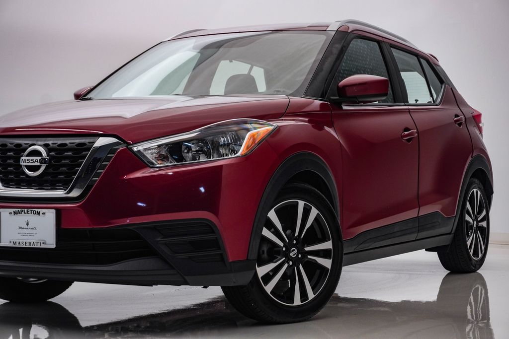 Used 2019 Nissan Kicks SV with VIN 3N1CP5CU3KL478779 for sale in Downers Grove, IL