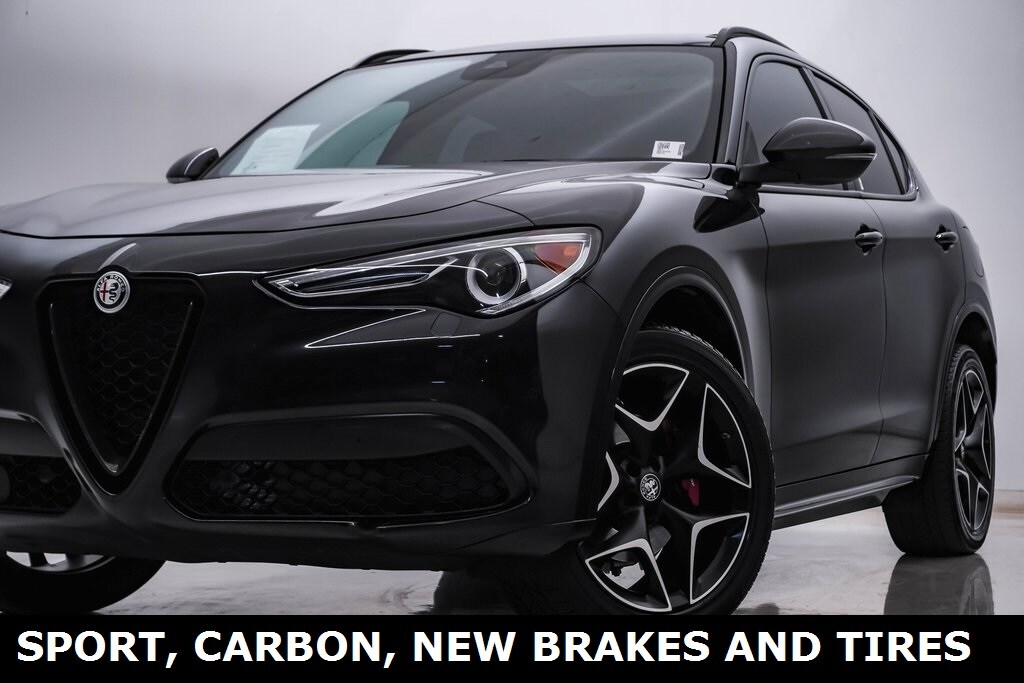2021 Alfa Romeo Stelvio Ti Sport photo 2