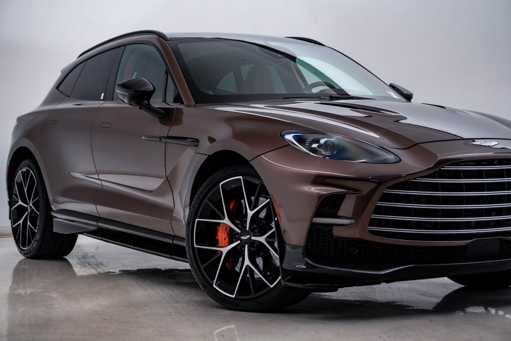 2025 Aston Martin DBX DBX707 photo 2
