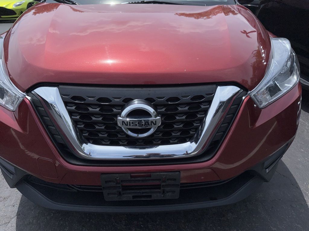 Used 2019 Nissan Kicks SV with VIN 3N1CP5CU3KL478779 for sale in Downers Grove, IL