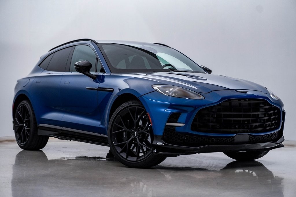 2025 Aston Martin DBX 707