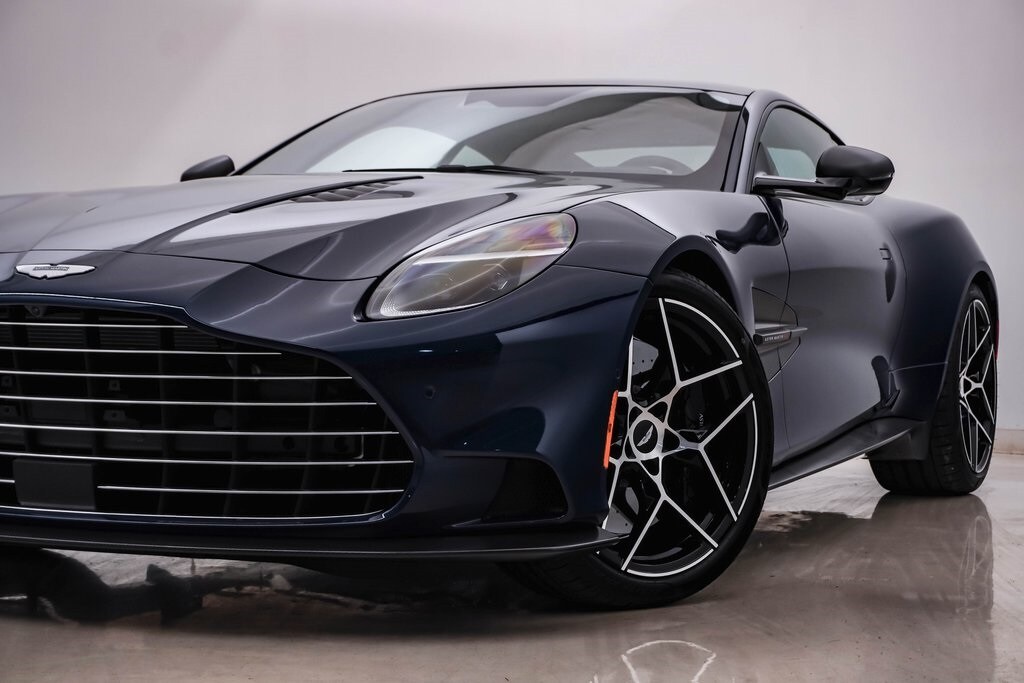 2025 Aston Martin Vanquish AM7 photo 2