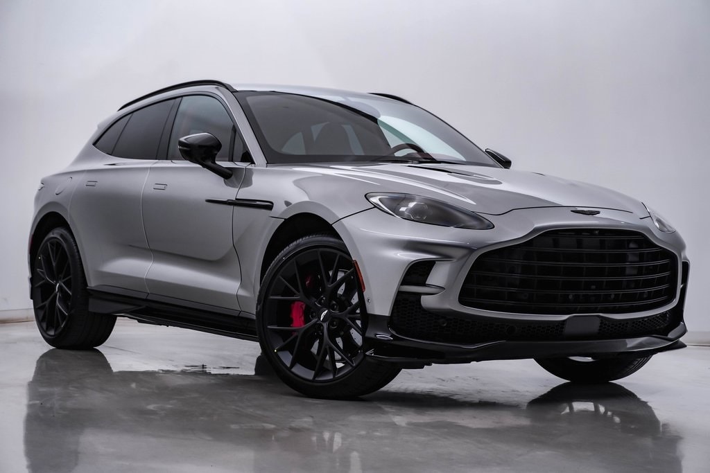 2025 Aston Martin DBX 707