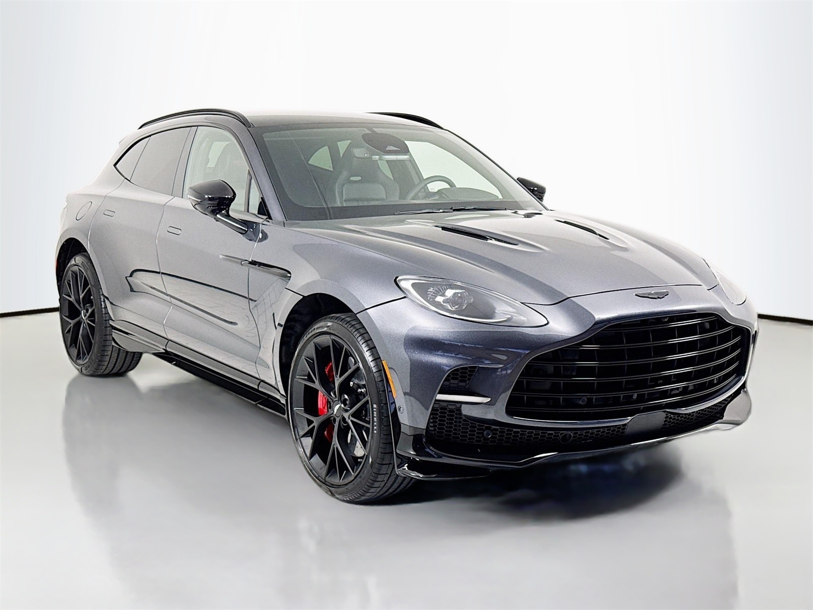2026 Aston Martin DBX 707's photo