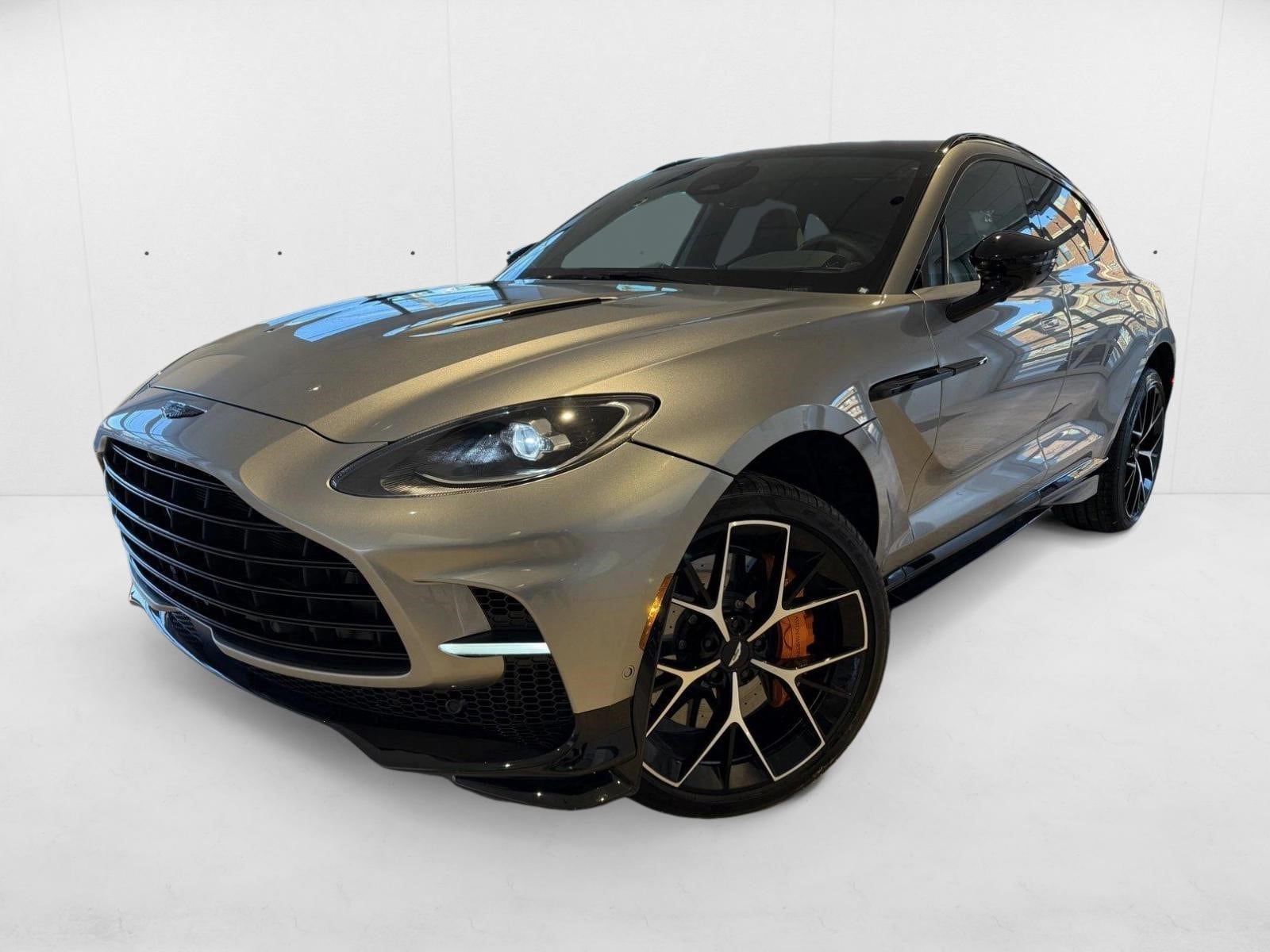 2025 Aston Martin DBX707 707