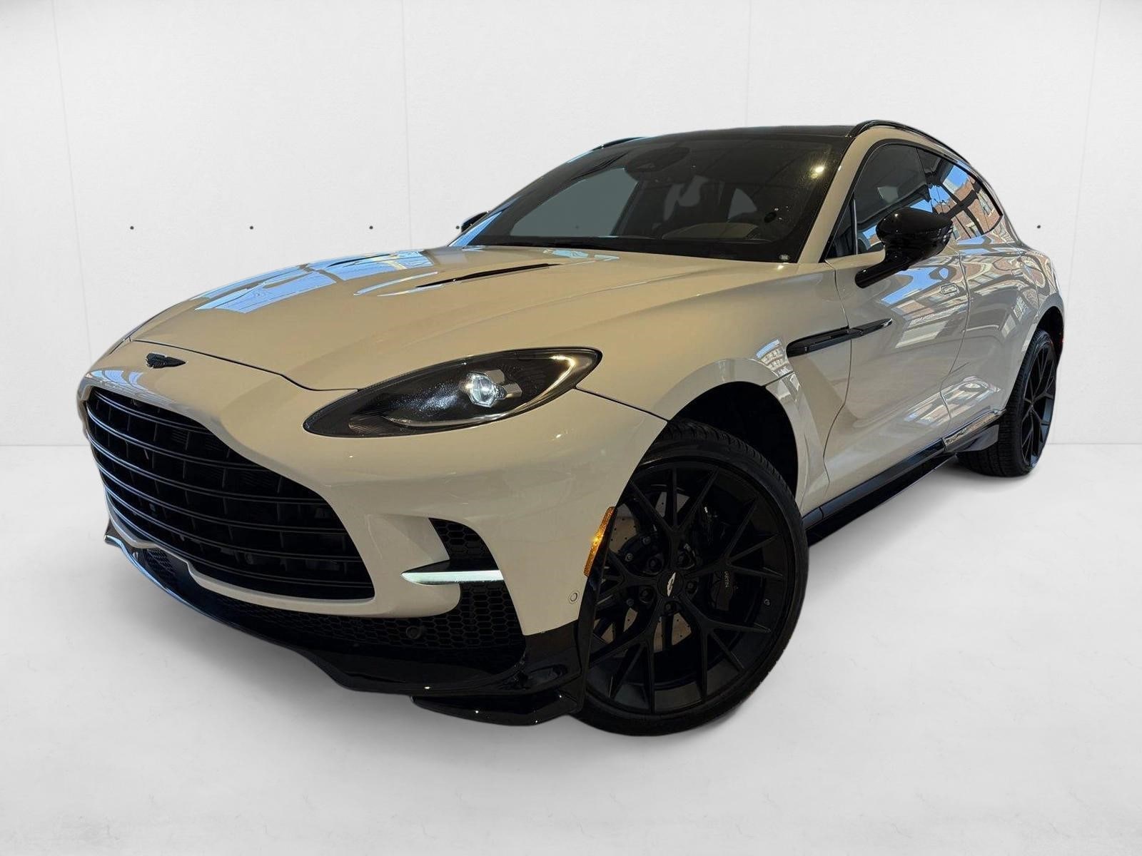 2025 Aston Martin DBX707 707